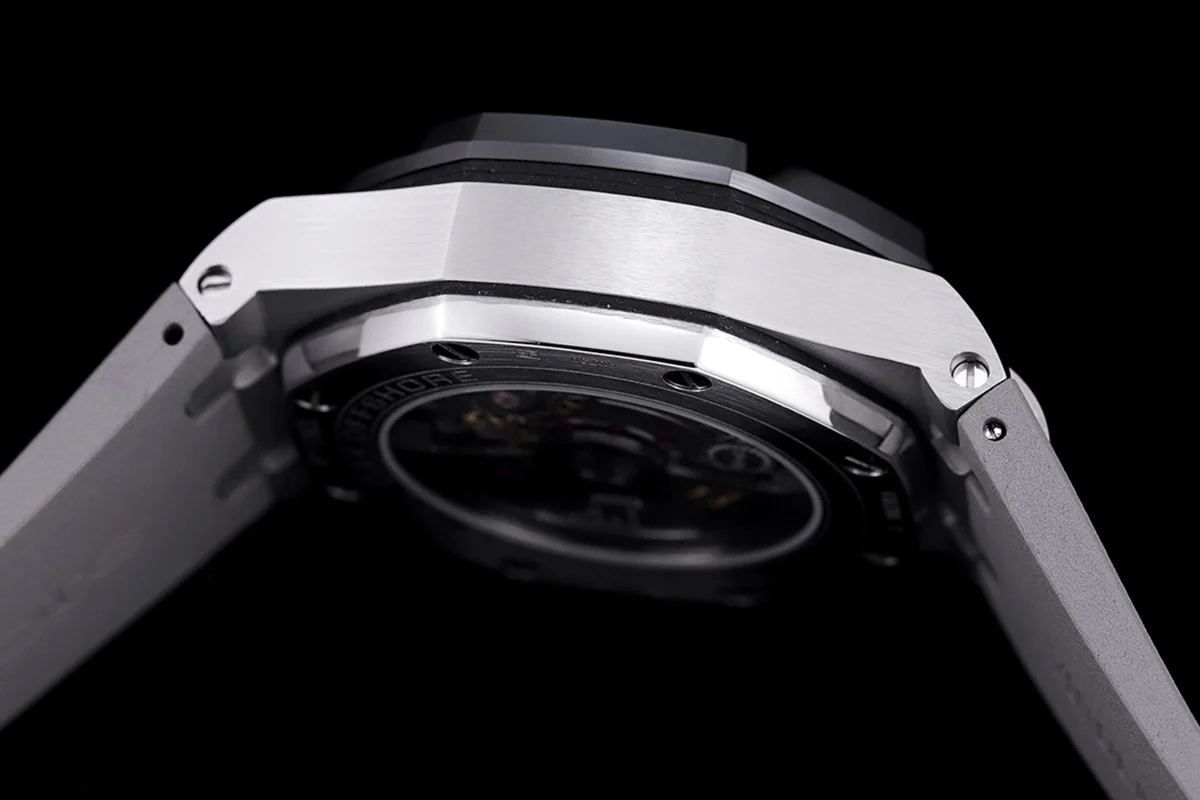Royal Oak Offshore Novelty 43mm Titanium Ref. 26420IO.OO.A009CA.01