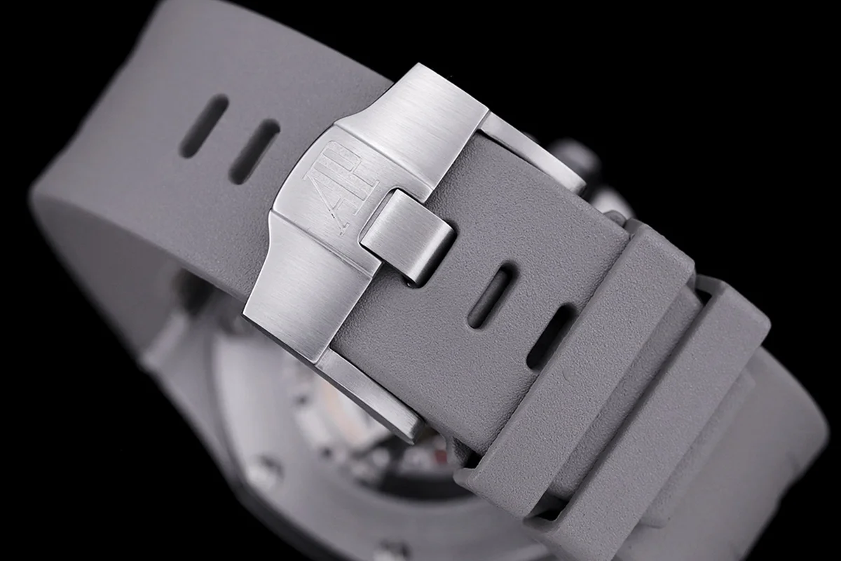 Royal Oak Offshore Novelty 43mm Titanium Ref. 26420IO.OO.A009CA.01