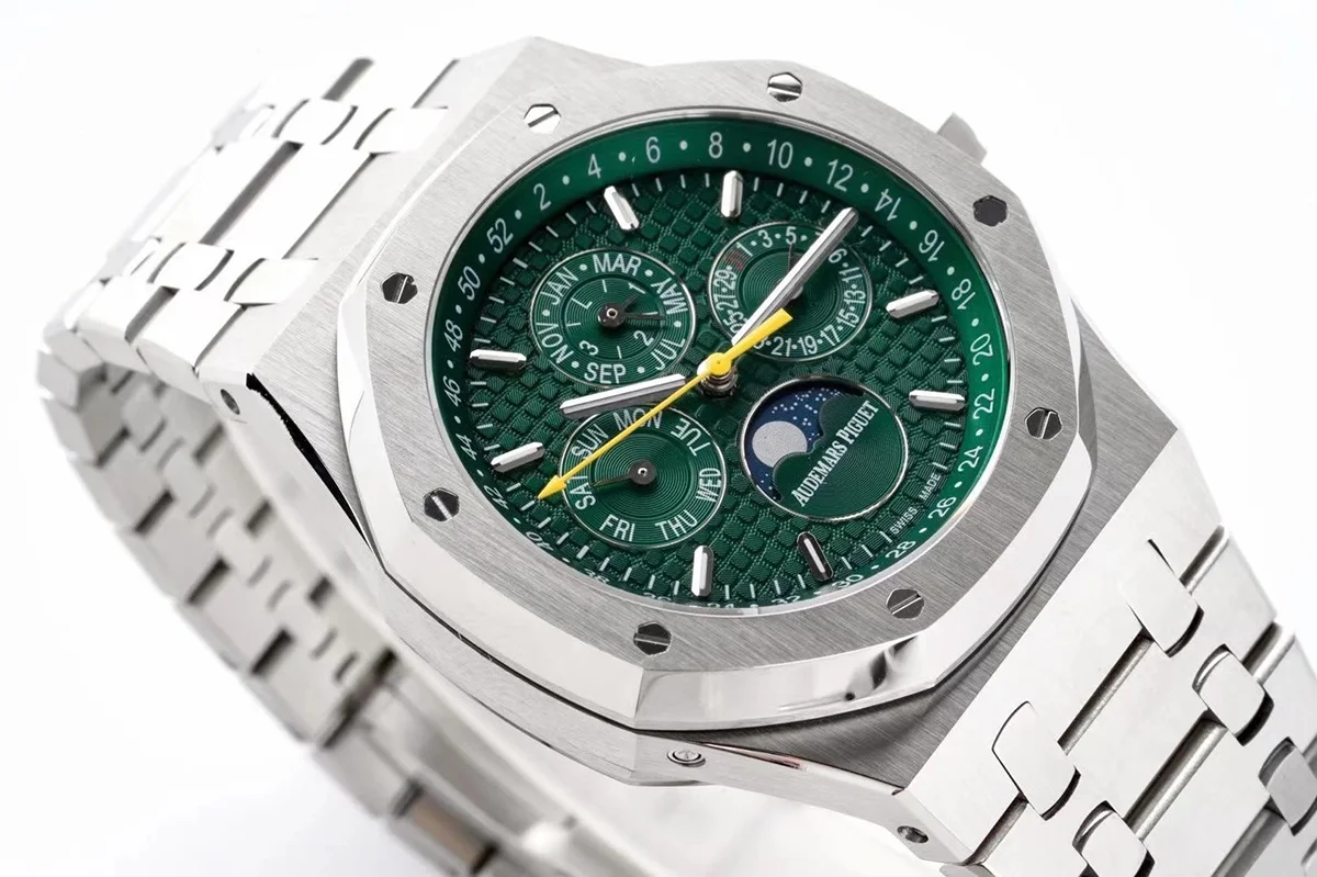 Royal Oak Perpetual Calendar 26613 Green Dial in Steel