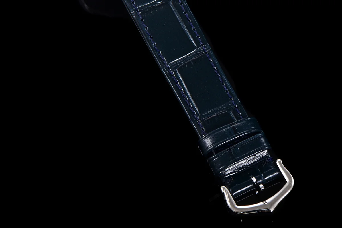 Santos-Dumont (Extra-Large) Silver Dial in Steel on Blue Leather Strap Ref. WSSA0032