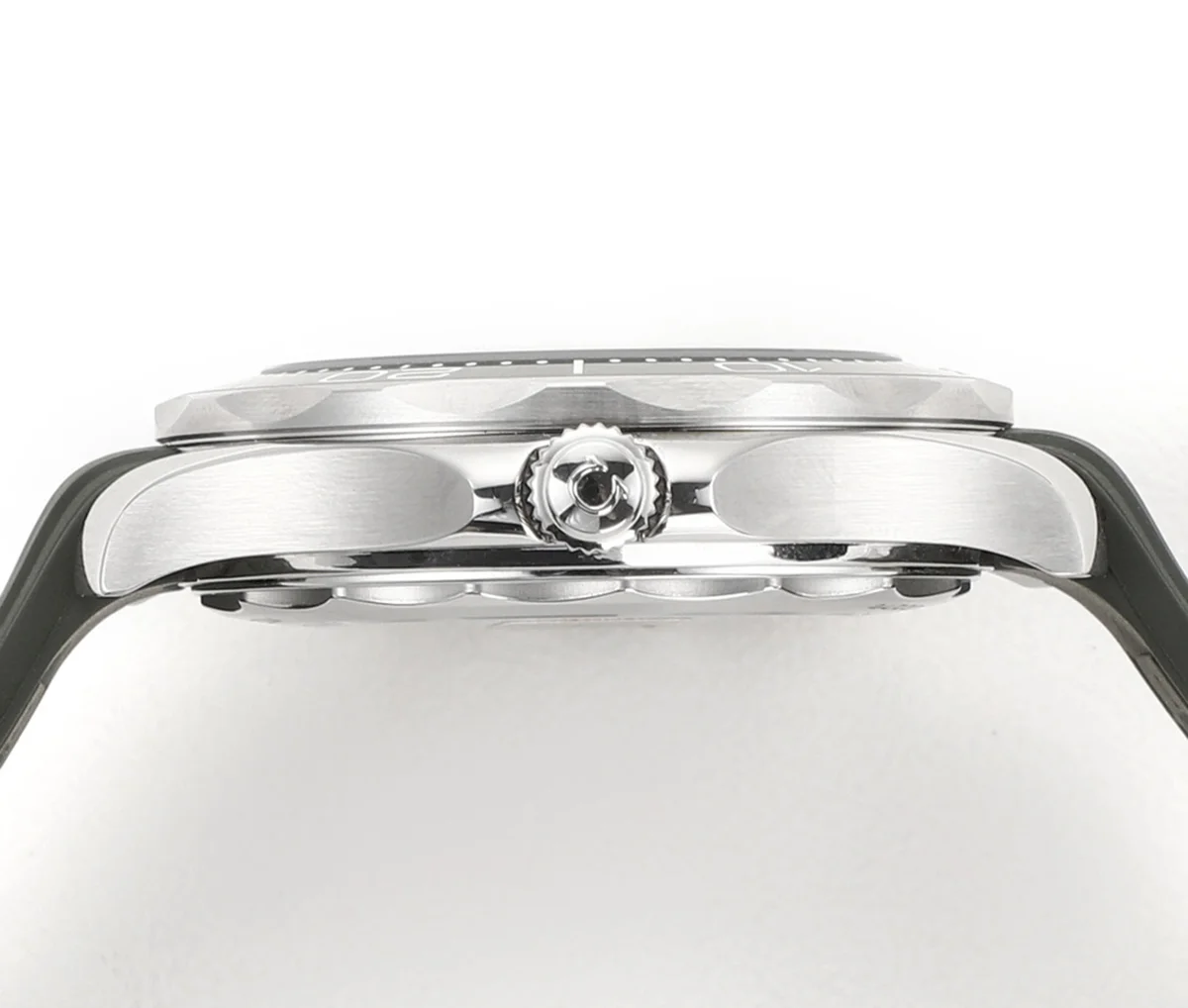 Seamaster Diver 300M Co-Axial Master Chronometer 42mm Ref: 210.32.42.20.10.001