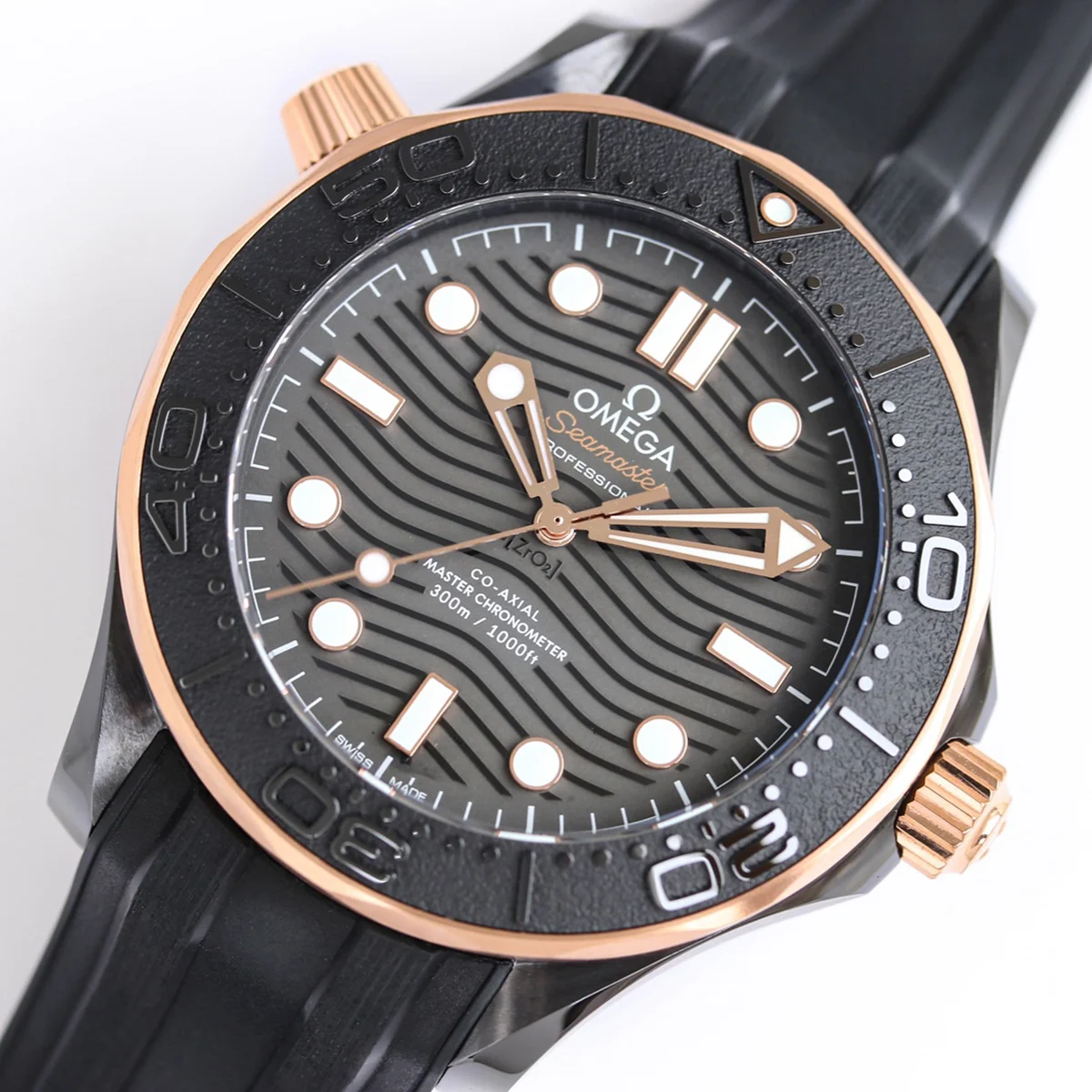 Seamaster Diver 300M Co-Axial Master Chronometer 43.5mm 210.62.44.20.01.001 on Rubber Strap