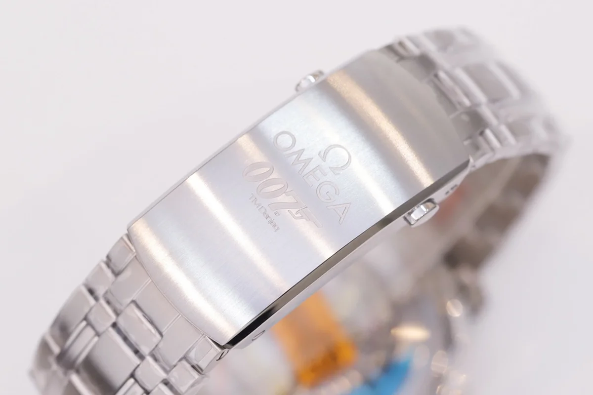 Seamaster Diver 300M Co-Axial Master Chronometer “James Bond Limited Editon”