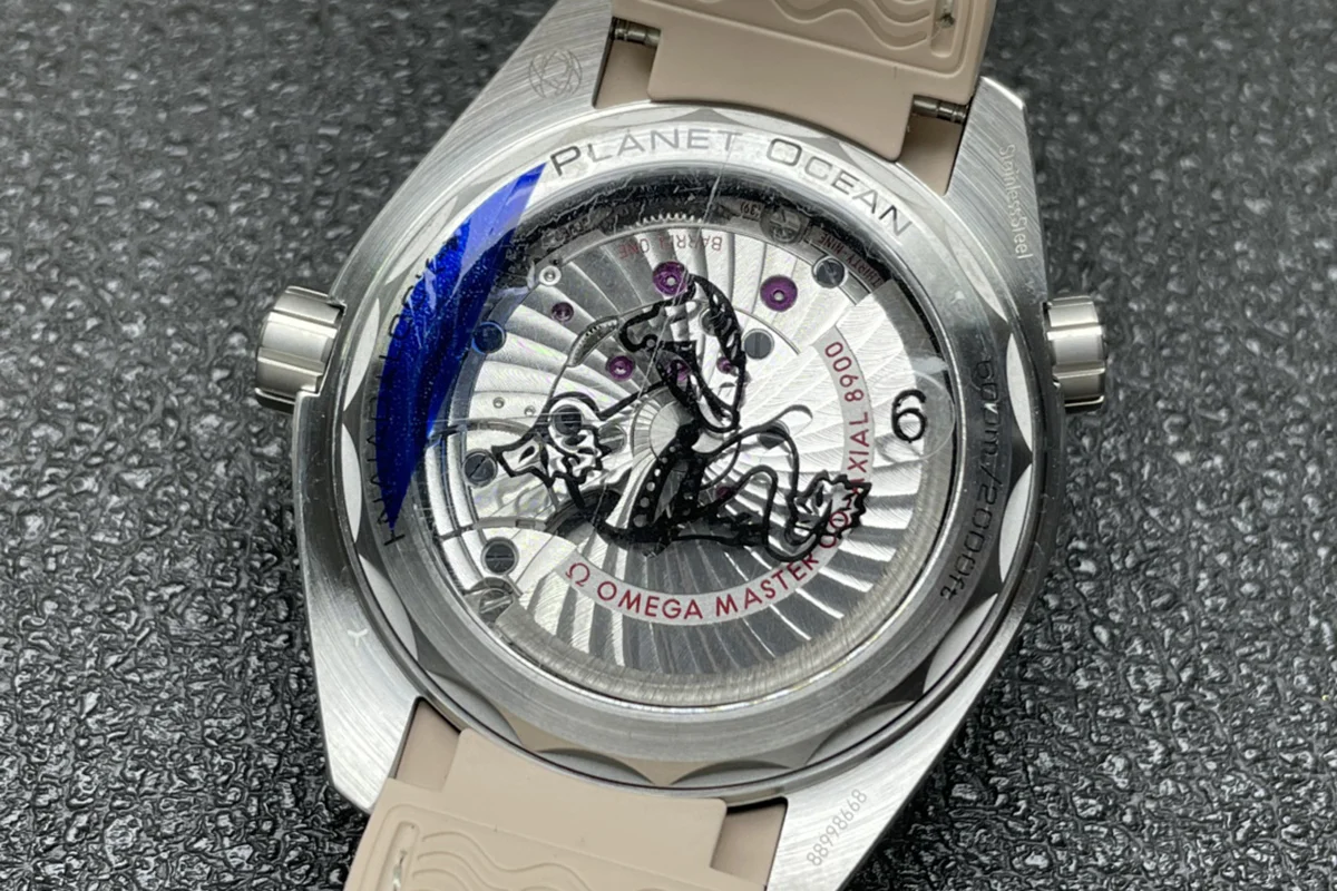 Seamaster Planet Ocean 600M 43.5mm Steel Beige Dial on Rubber Strap