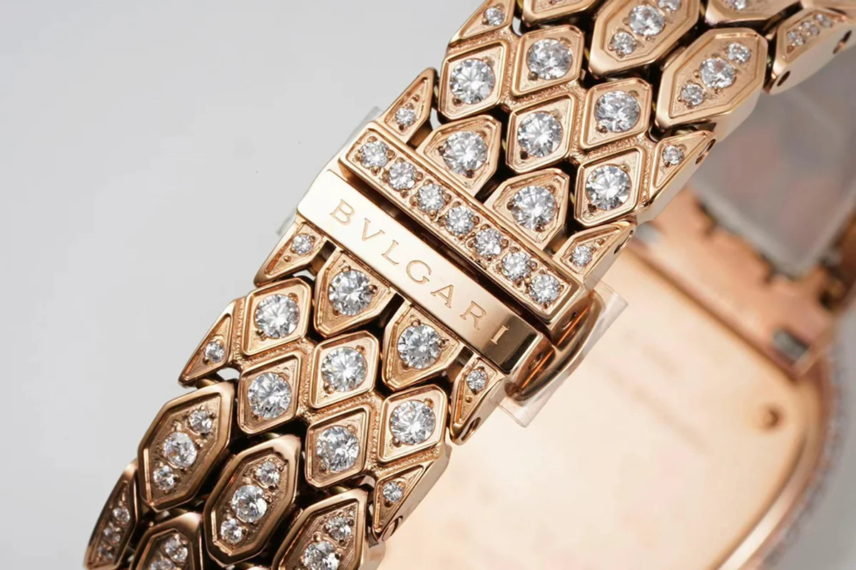 Serpenti Seduttori Watch Full Diamond Paved Dial in Yellow Gold