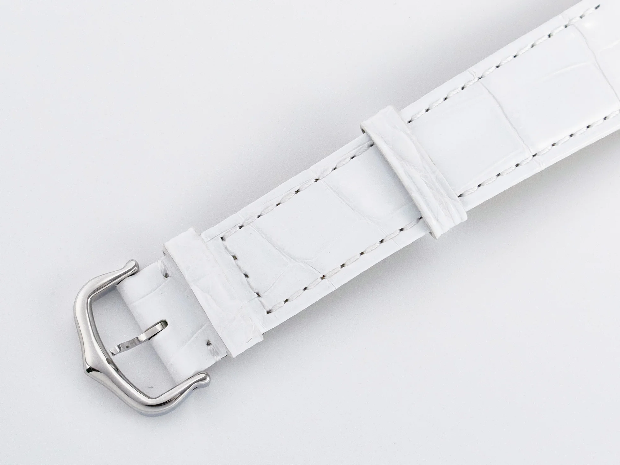 Tank Must Large SS 33.7mm DRF 1:1 Best Edition White Dial on White Leather Strap Swiss Quartz