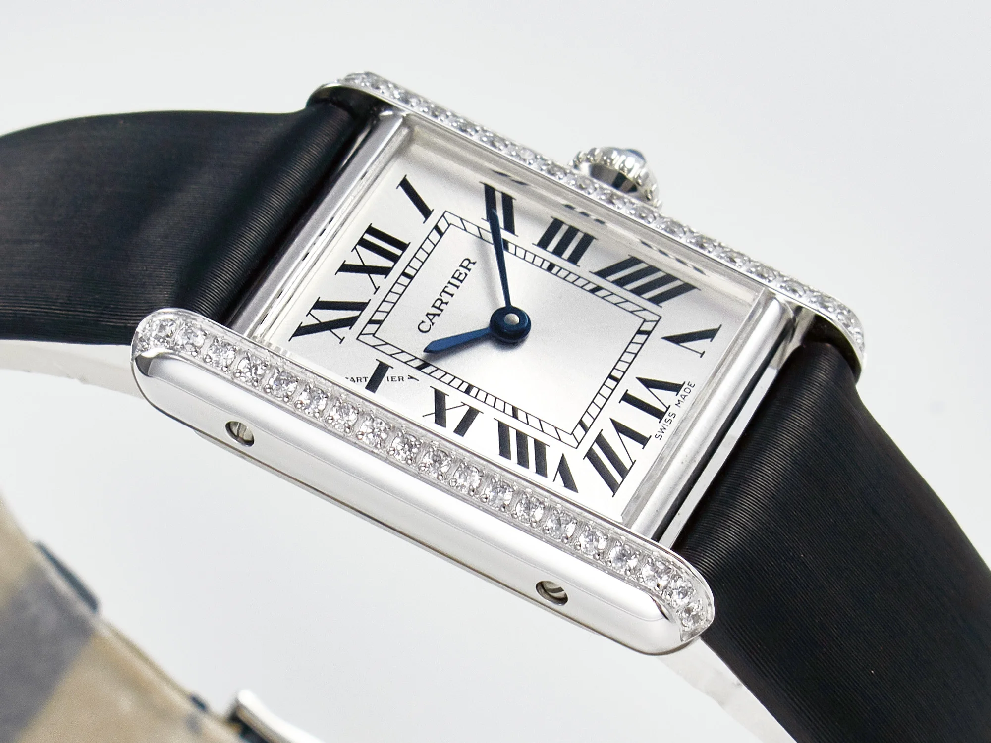 Tank Must Small SS 29mm DRF 1:1 Best Edition White Dial Diamonds Bezel on Black Calfskin Strap Swiss Quartz