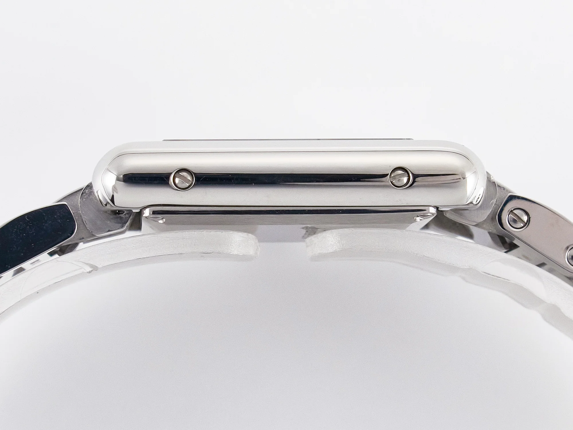 Tank Must SS 33.7mm DRF 1:1 Best Edition White Dial on SS Bracelet Jap Quartz