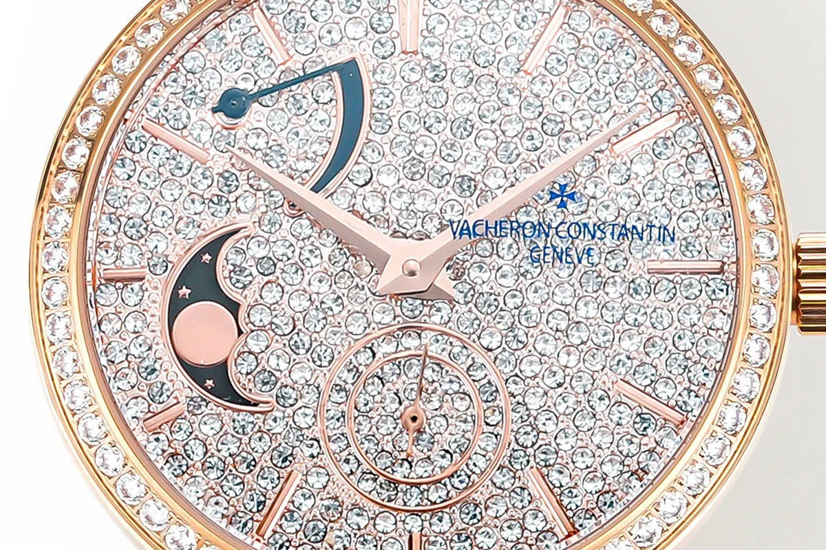 Traditionelle Moon Phase Diamond Paved Dial in Pink Gold