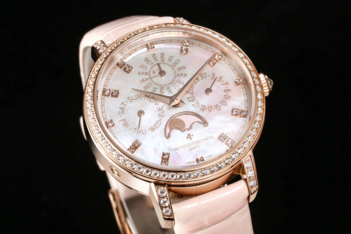 Traditionelle Perpetual Calendar Ultra-Thin 4305T/000R-B947 White Dial in Pink Gold