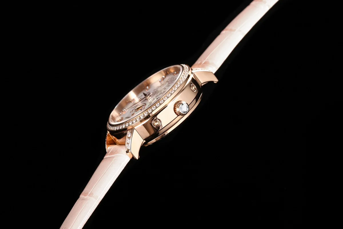 Traditionelle Perpetual Calendar Ultra-Thin 4305T/000R-B947 White Dial in Pink Gold
