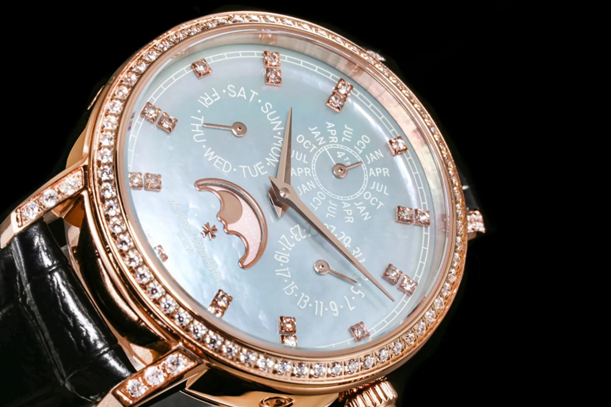 Traditionelle Perpetual Calendar Ultra-Thin 4305T000R Blue Dial in Pink Gold