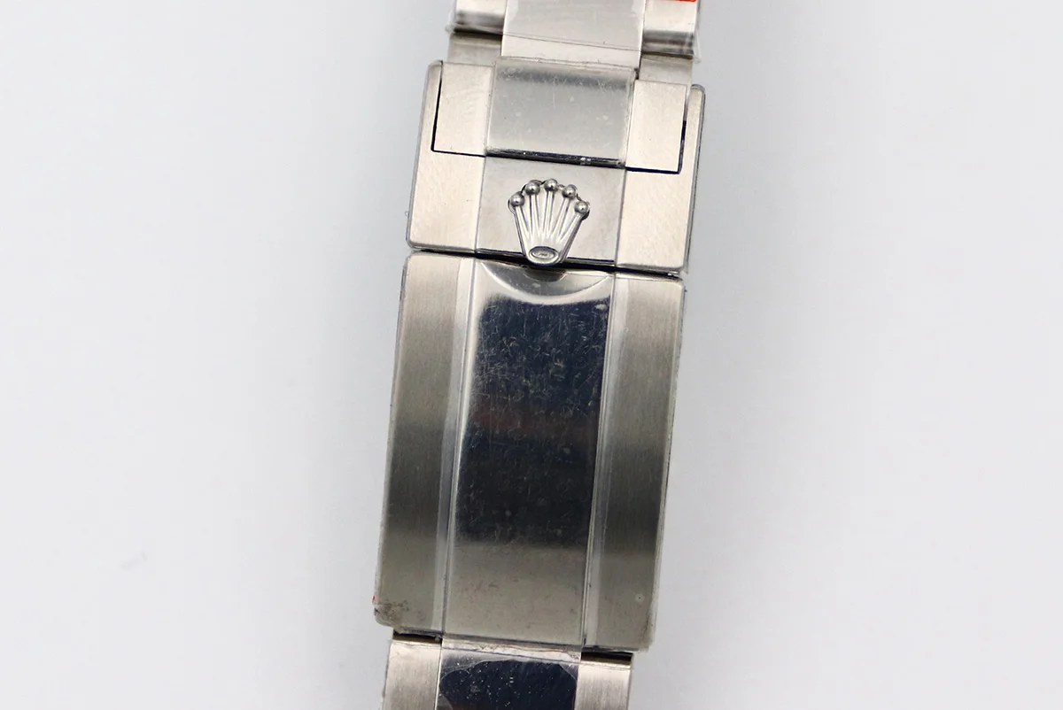 Yacht-Master 116622 Platinum Dial with Red and Blue Diamond Bezel